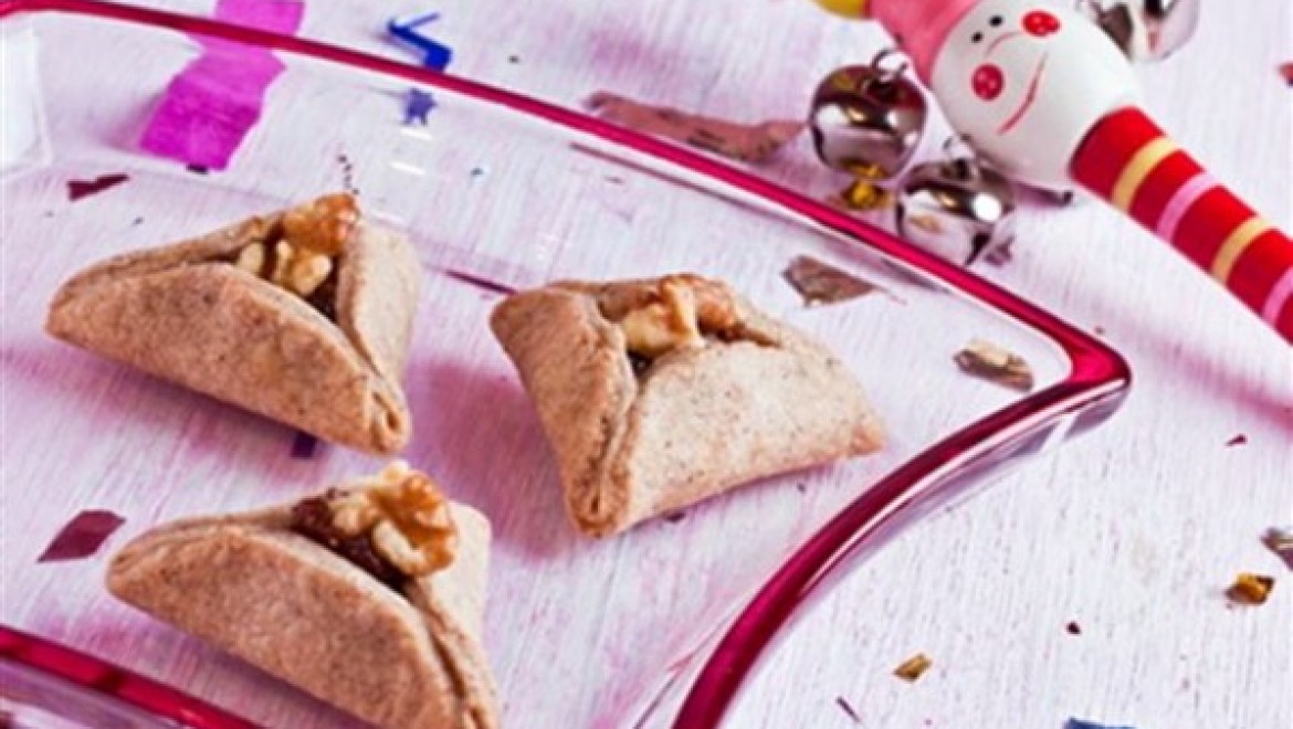 אוזני המן במילוי תמרים ואגוזים