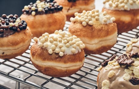 מתכון סופגניות בציפוי שוקולד גנאש 🍩😋