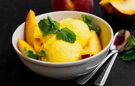 גלידת אפרסקים ביתית