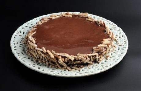 עוגת שכבות ופלים בטעם קפה-שוקולד